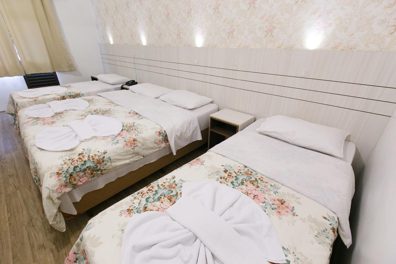 Hotel 13 Linden Treze Tílias Eksteriør bilde