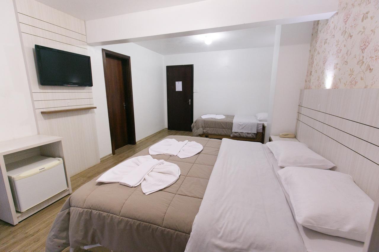 Hotel 13 Linden Treze Tílias Eksteriør bilde