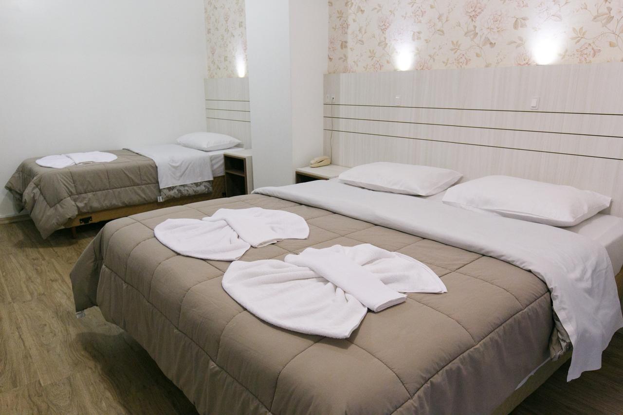 Hotel 13 Linden Treze Tílias Eksteriør bilde